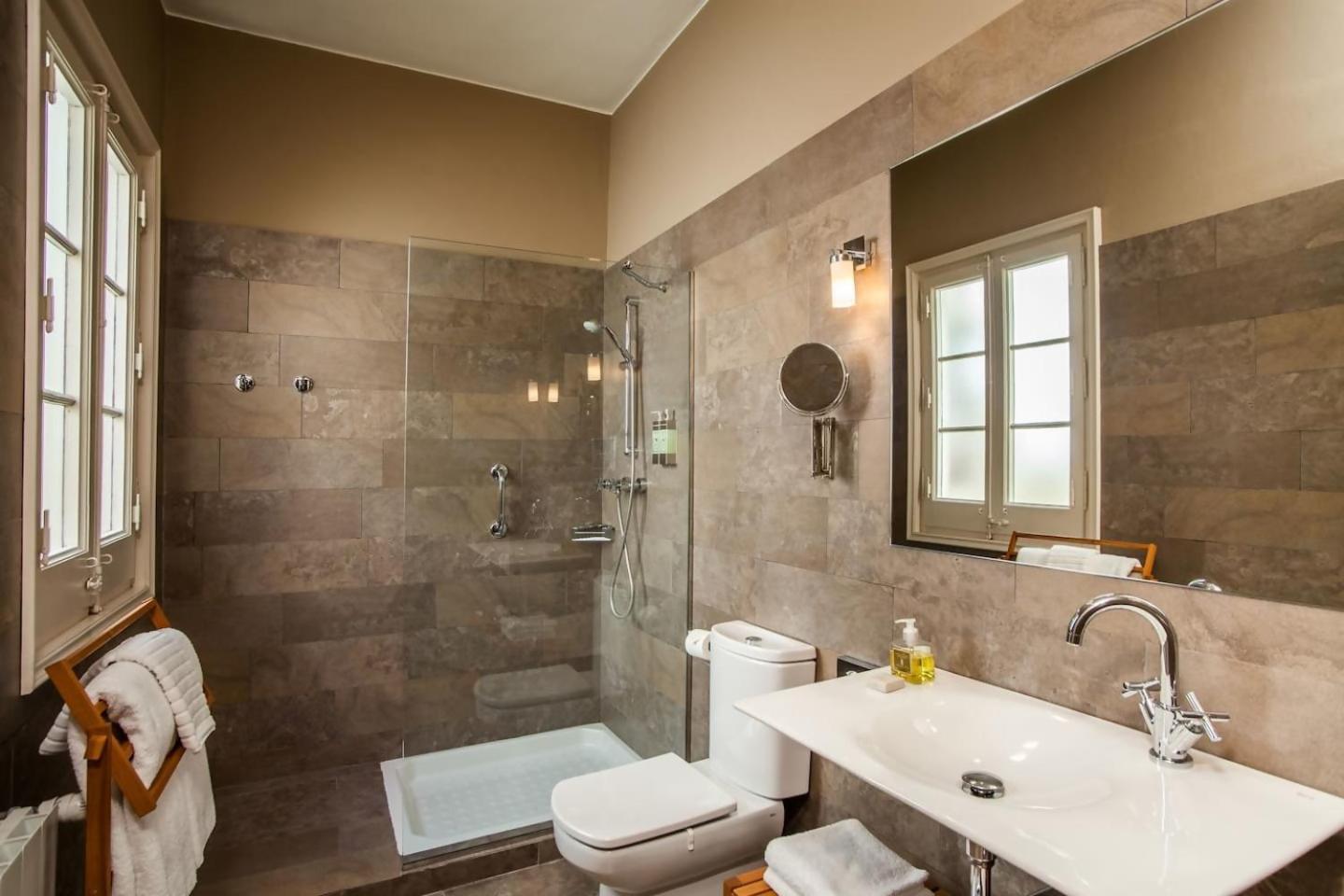 Lhort De Sant Cebria Bed & Breakfast